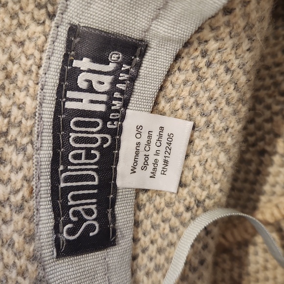 Wool Plaid Bucket Hat in Beige and Gray By San Diego Hat Company - Picture 3 of 3